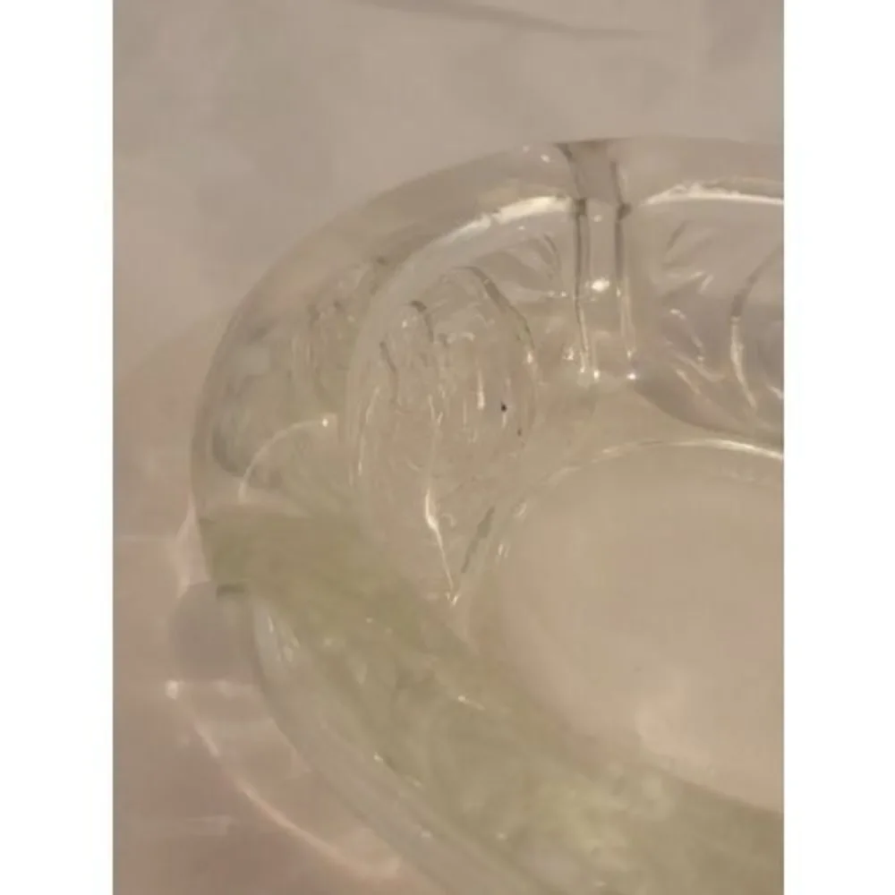 KIG Indonesia Pressed Heavy Glass Rose Pattern Vintqge Ashtray 4 Rest 6